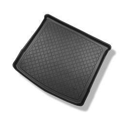 Boot mat for Volkswagen Touran II 5T MPV (09.2015-....) - Aristar - Guardliner - 5/7 seats; 3rd row lowered