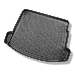 Boot mat for Renault Megane III Sport Tourer (06.2009-08.2016) - Aristar - Cool liner - with the right and left flap; liner length: 100 cm