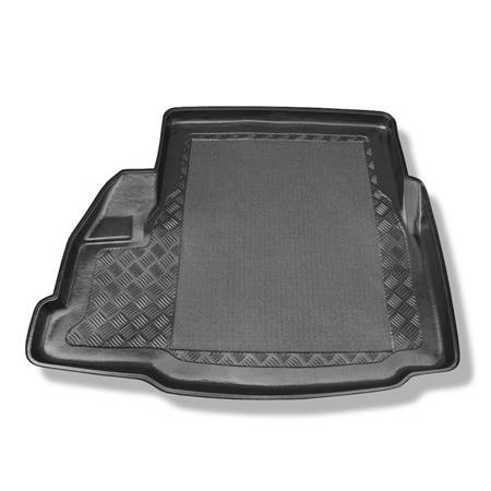 Boot mat for BMW 3 Series E46 Saloon (1998-02.2005) - Aristar - Standard - with a left flap