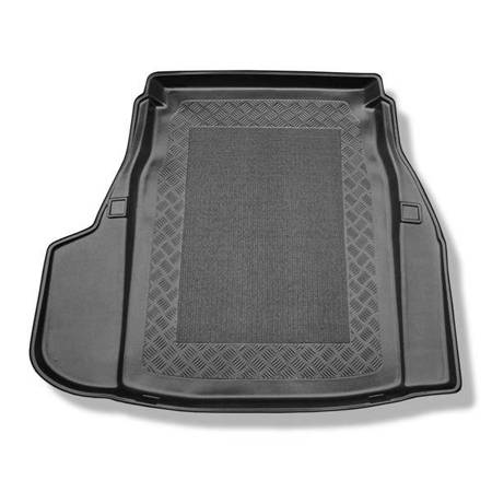 Boot mat for BMW 5 Series E60 Saloon (07.2003-02.2010) - Aristar - Standard - with the right and left flap